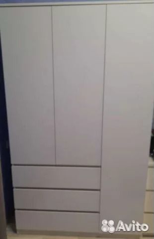 Шкаф