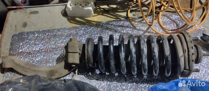 Стойка правая в сборе Ssangyong Kyron