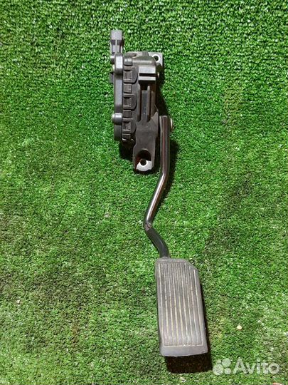 Педаль газа Ниссан Альмера Н16