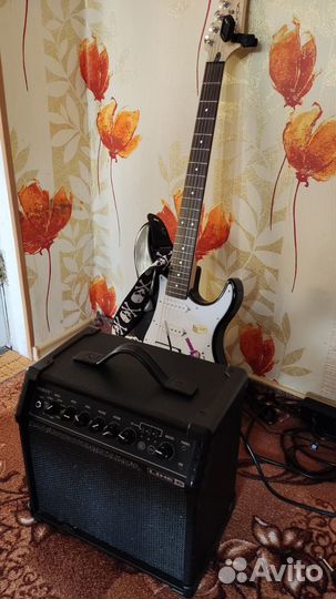 Электро гитара Yamaha Pacifica + Комбик Spider v20