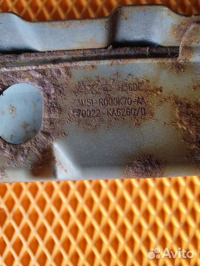 Усилитель бампера Форд Фокус 2