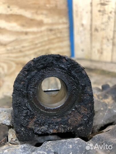 Поворотный кулак правый Toyota Corolla Verso