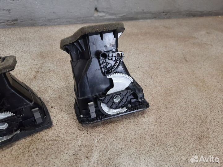 Комплект воздуховодов хром для Volkswagen Golf 6