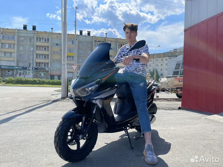 Максискутер promax magnus 200