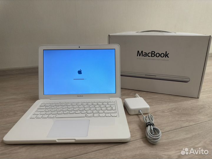 Apple MacBook A1342