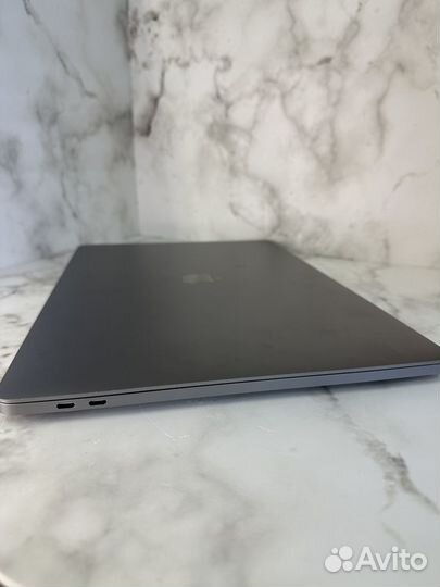 MacBook Pro 16 i7 2019 16/512GB