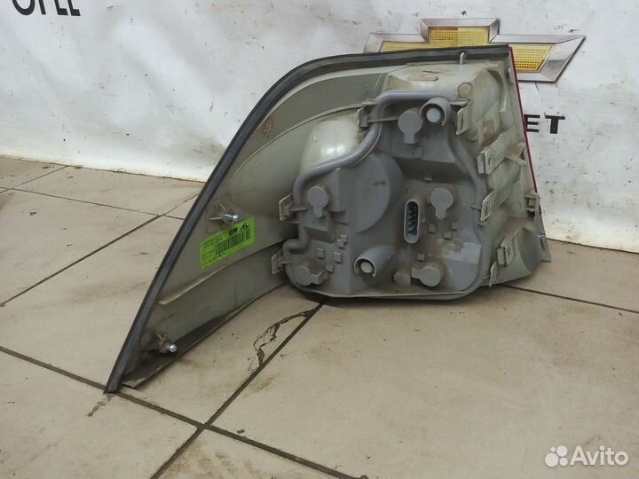 Задний правый Фонарь Опель Астра Н седан