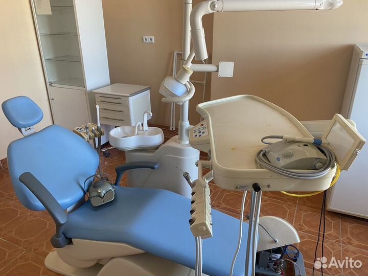 Стоматологическое кресло бу