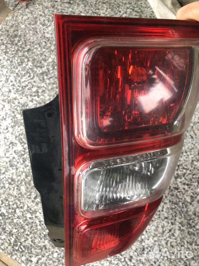 Продам фонарь задний suzuki grand vitara