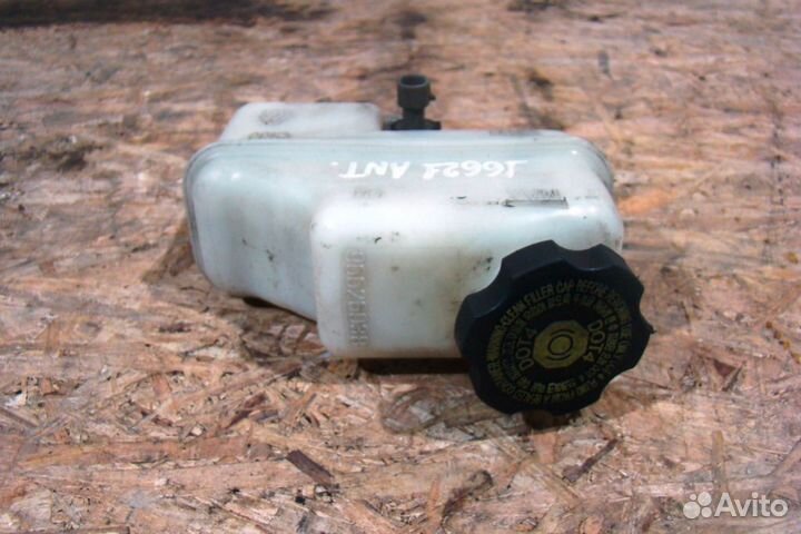 Opel Antara Бачок главного тормозного цилиндра