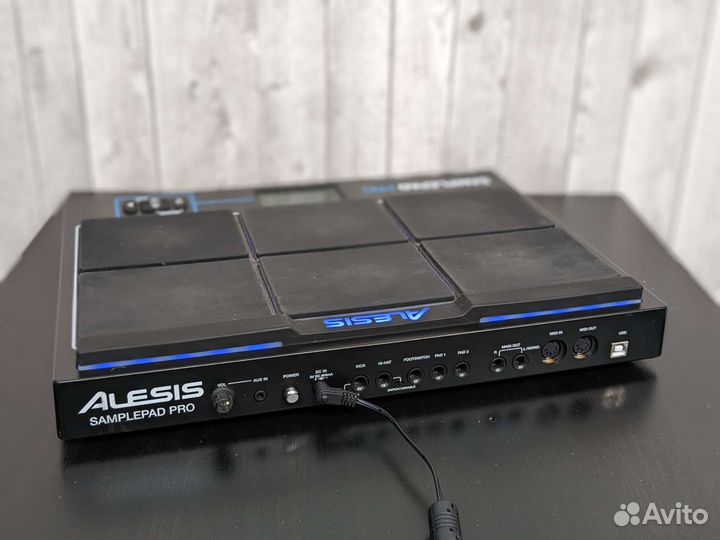 Семплер Alesis Samplepad Pro