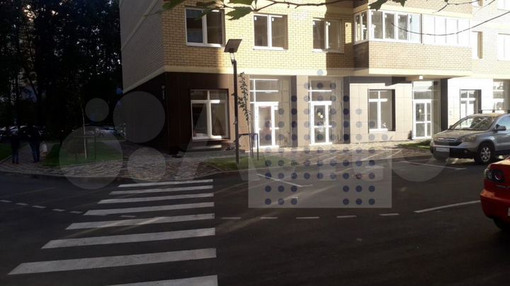 Коммерция 58 кв. м., ремонт, свой вход