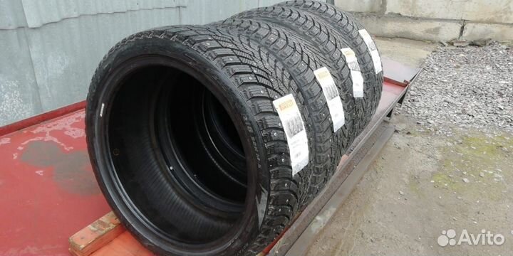 Pirelli Ice Zero 2 225/40 R18