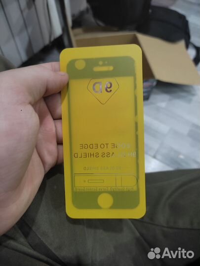 Защитное стекло на iPhone 5 5s