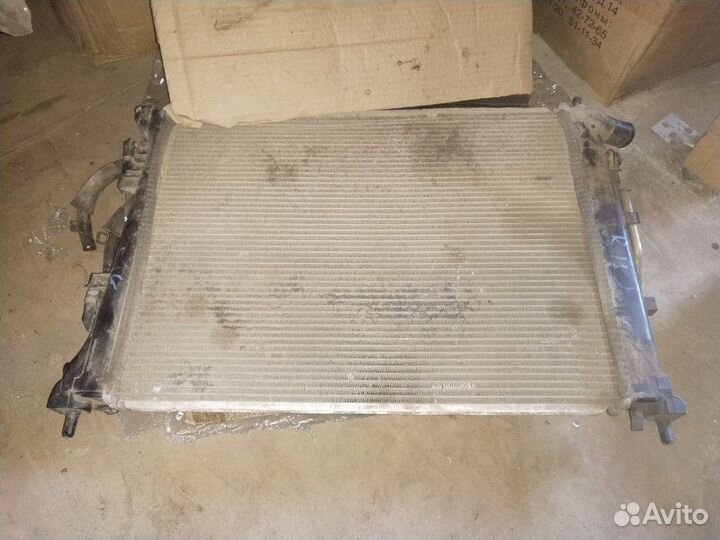 Радиатор охлаждения двигателя Kia Rio 3 1.6 2013