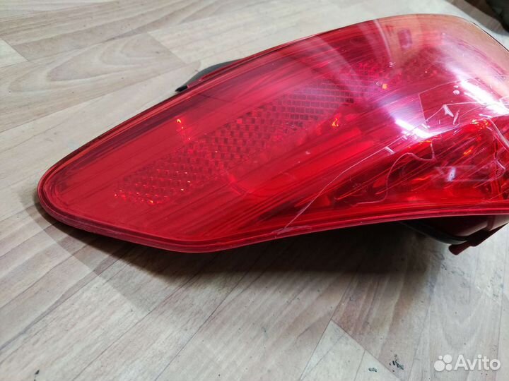 Задний фонарь peugeot 308
