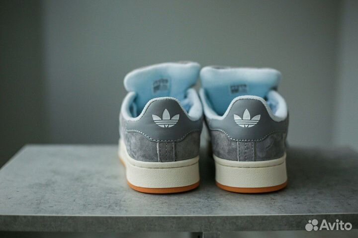 Кроссовки женские adidas