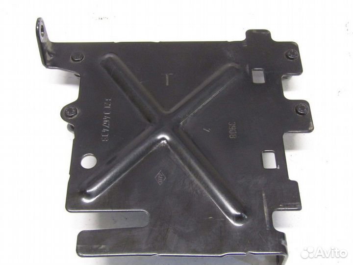 Кронштейн блока управления двигателем Megane II 20