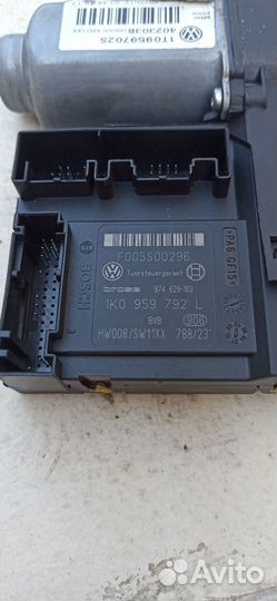 Моторчик стеклоподъемника skoda octavia a5