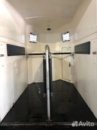 Прицеп boeckmann для 2х лошадей