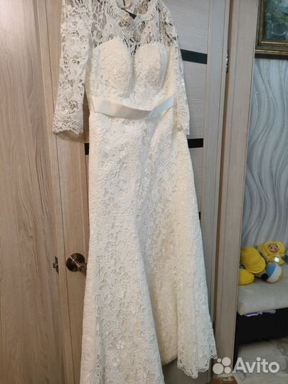 Свадебное платье 46 48 бу