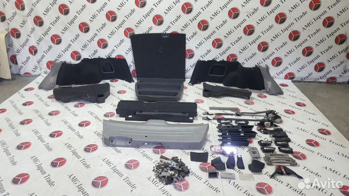 Салон в сборе на Subaru Forester SG5 EJ205