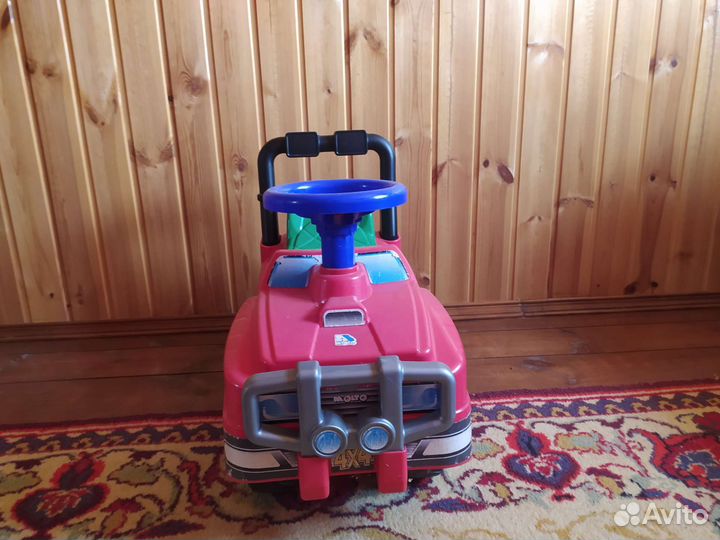 Машинка-каталка + трёхколёсный велосипед