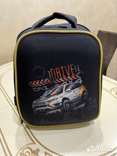 Портфель школьный для мальчика