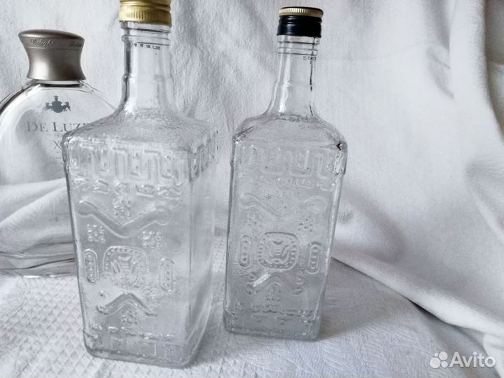 Пустые бутылки из под алкоголя