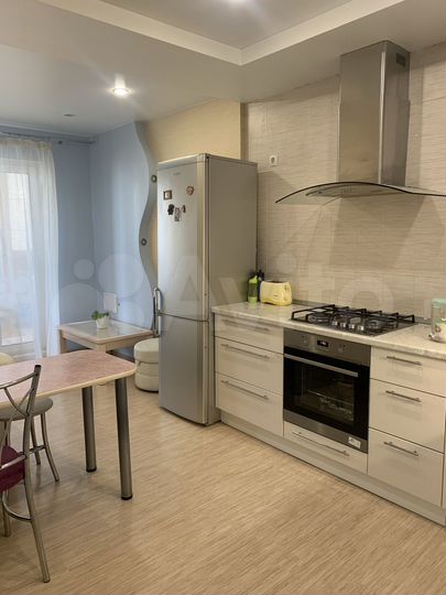 2-к. квартира, 69 м², 8/10 эт.