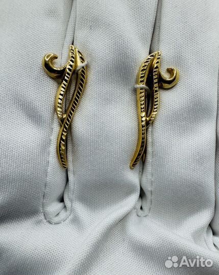 Золотые серьги