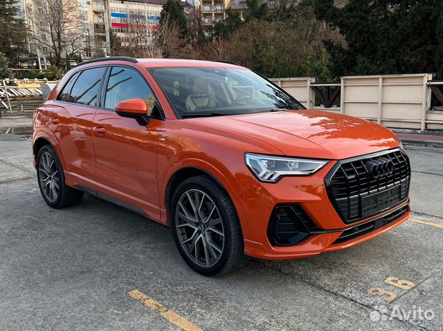 Audi Q3 2.0 AMT, 2019, 54 000 км с пробегом, цена 4080000 руб.