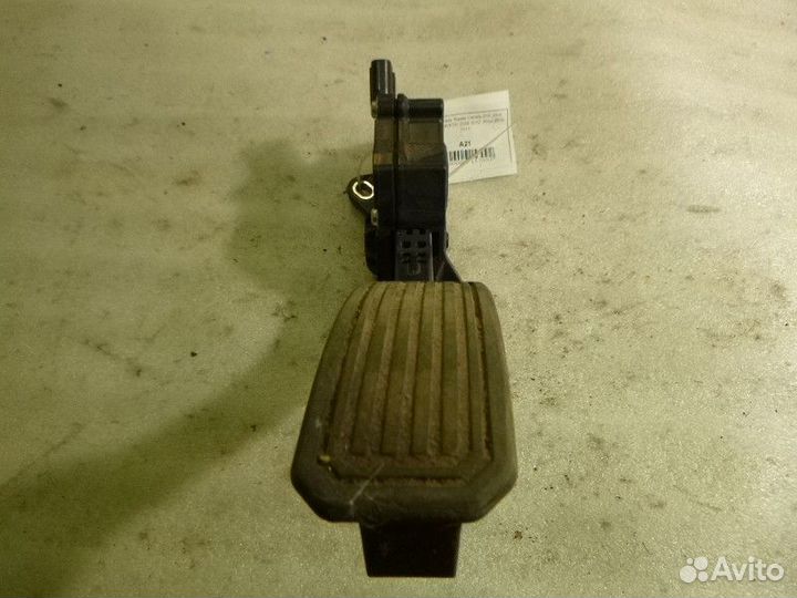 Педаль газа toyota corolla corolla E15 2006