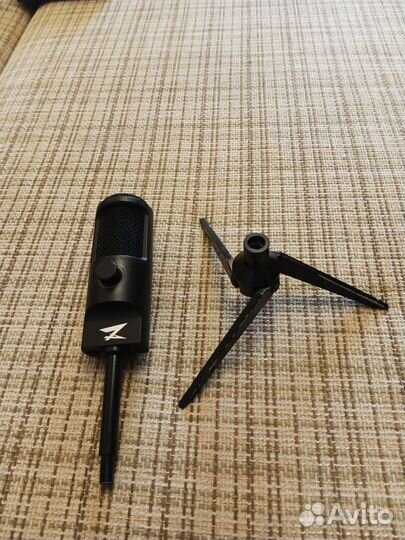 Студийный микрофон