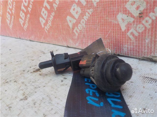 Концевик двери Renault Logan 2G K7M812 2015