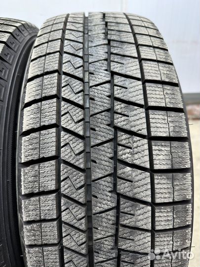 Dunlop Winter Maxx WM03 215/60 R17 96Q