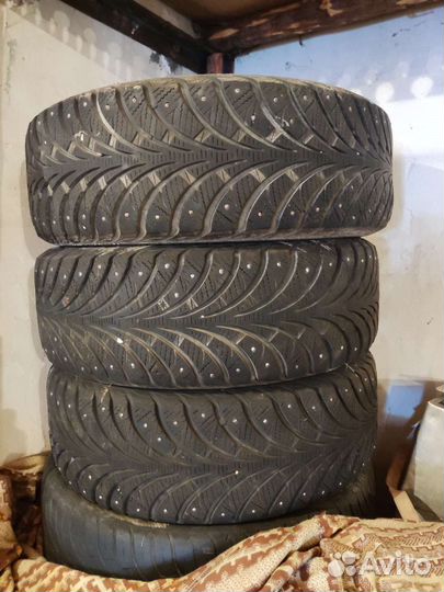 Goodyear UltraGrip Extreme 195/60 R15 88