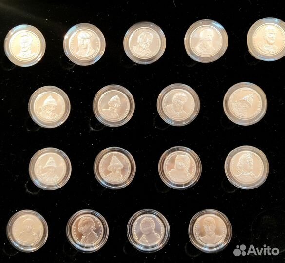 Серебряный жетон из серии 