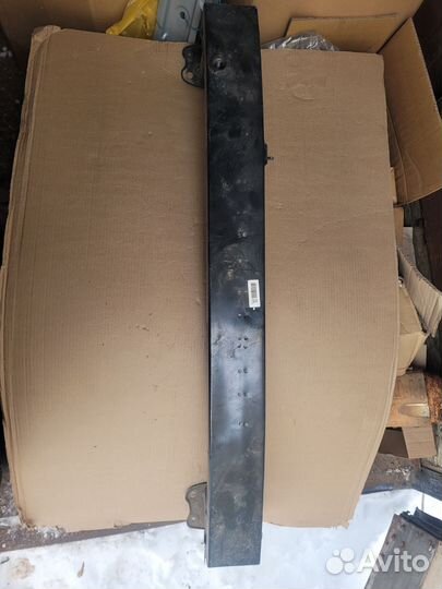 Усилитель переднего бампера kia optima 4 JF