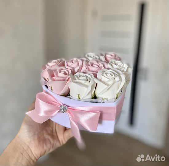 Букет из мыльных роз в бархатной коробке сердце