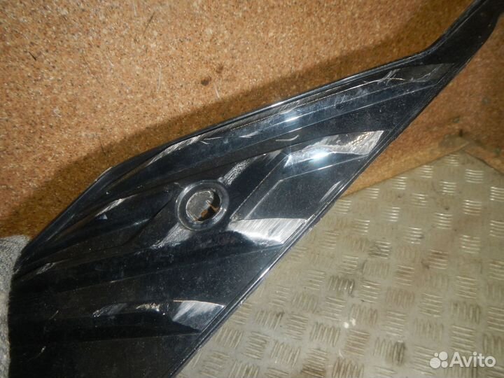 Решетка переднего бампера правая, Changan -UNI-K