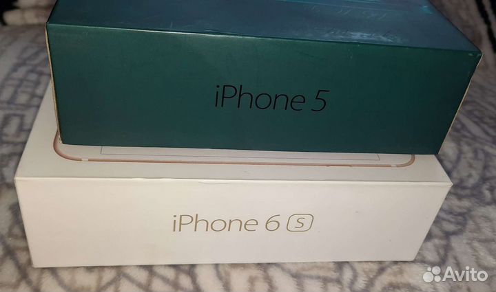 Коробка от iPhone 6s и 5