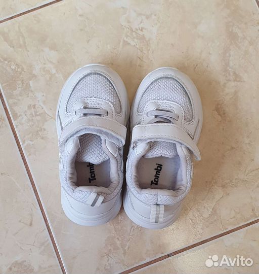 Кроссовки детские