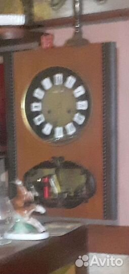 Старинные настенные часы