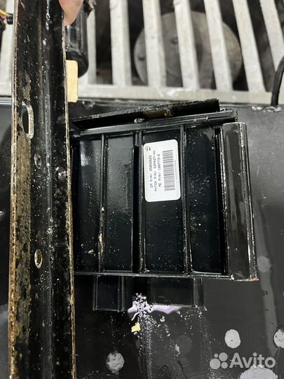 Комлект выдвижных порогов Cadilac Escalade lll