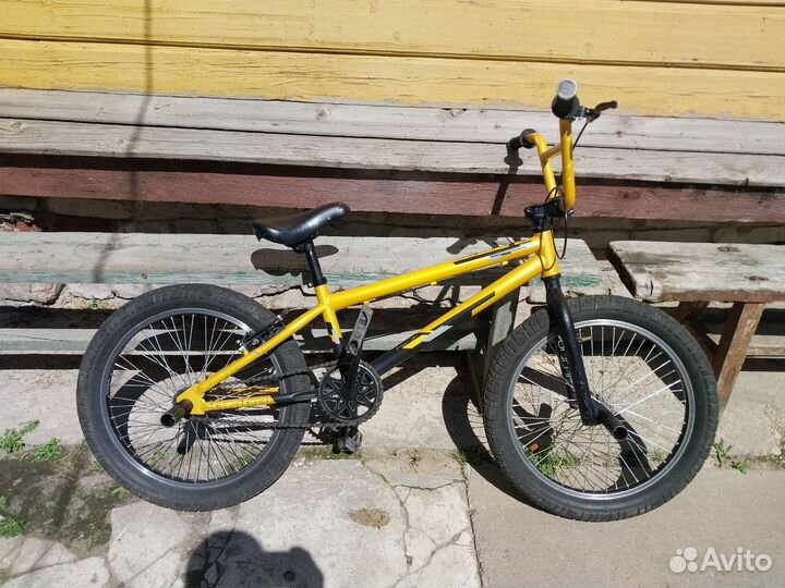 Трюковой велосипед BMX