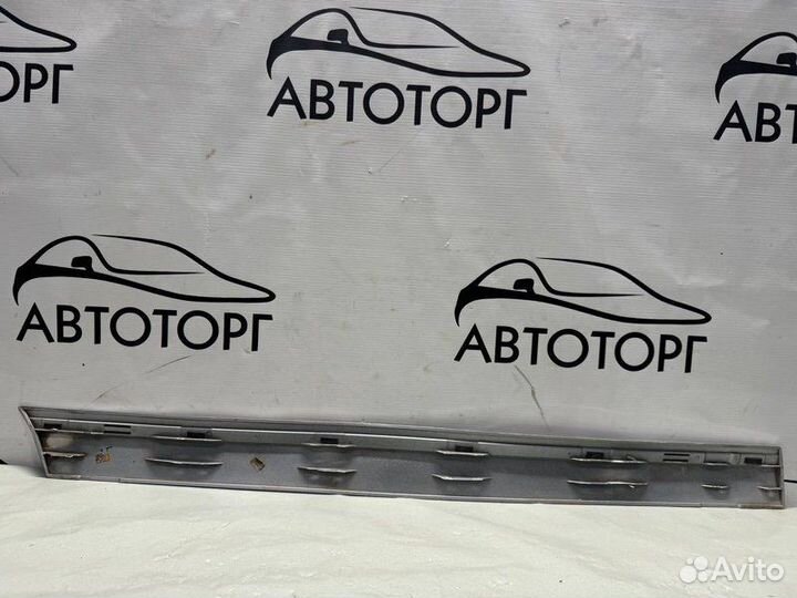 Молдинг двери задний левый Mercedes-Benz B245