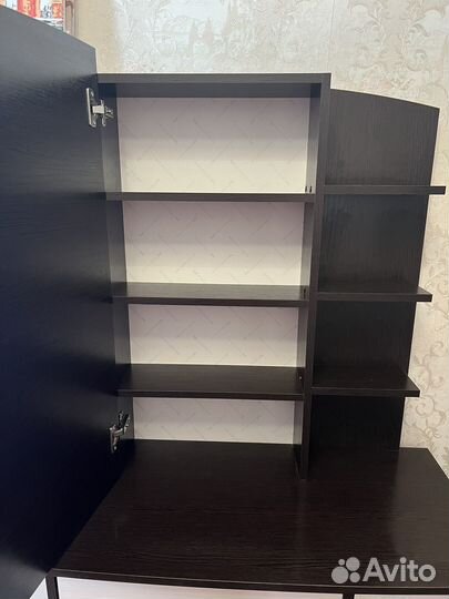 Трюмо с зеркалом