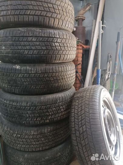 Yokohama Radial 376 215/60 R16