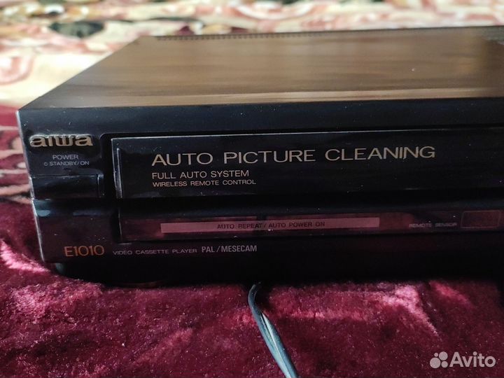 Видеомагнитофон aiwa E1010